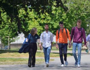 ENSTA Bretagne : groupe d'étudiants dans Brest