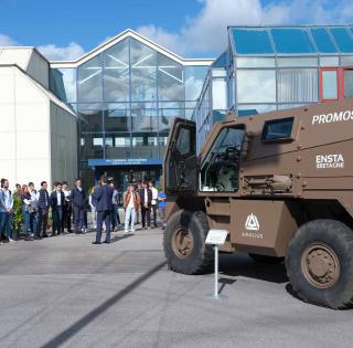 ENSTA Bretagne : présentation du véhicule prototype du Griffon développé par Arquus